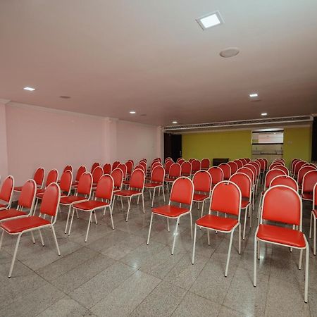 Hotel Oneiro Thrissur Екстер'єр фото