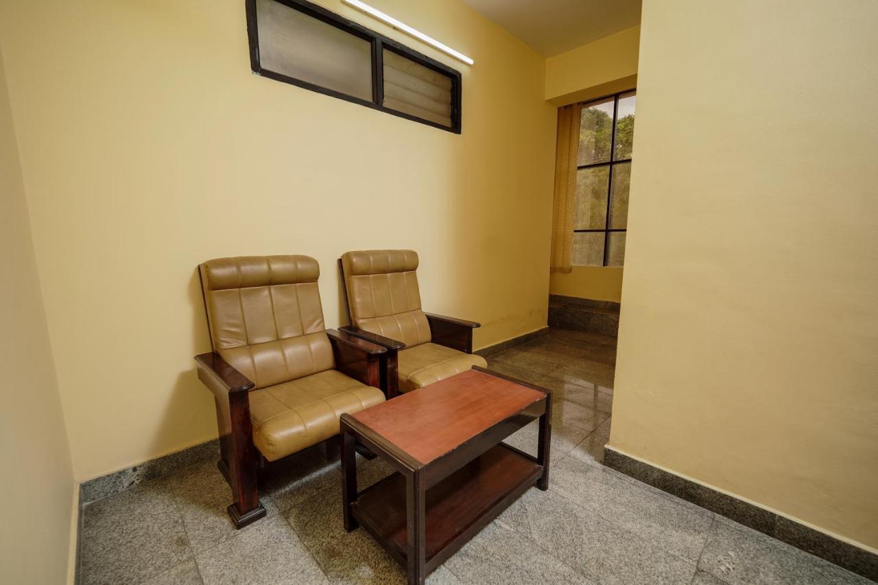 Hotel Oneiro Thrissur Екстер'єр фото